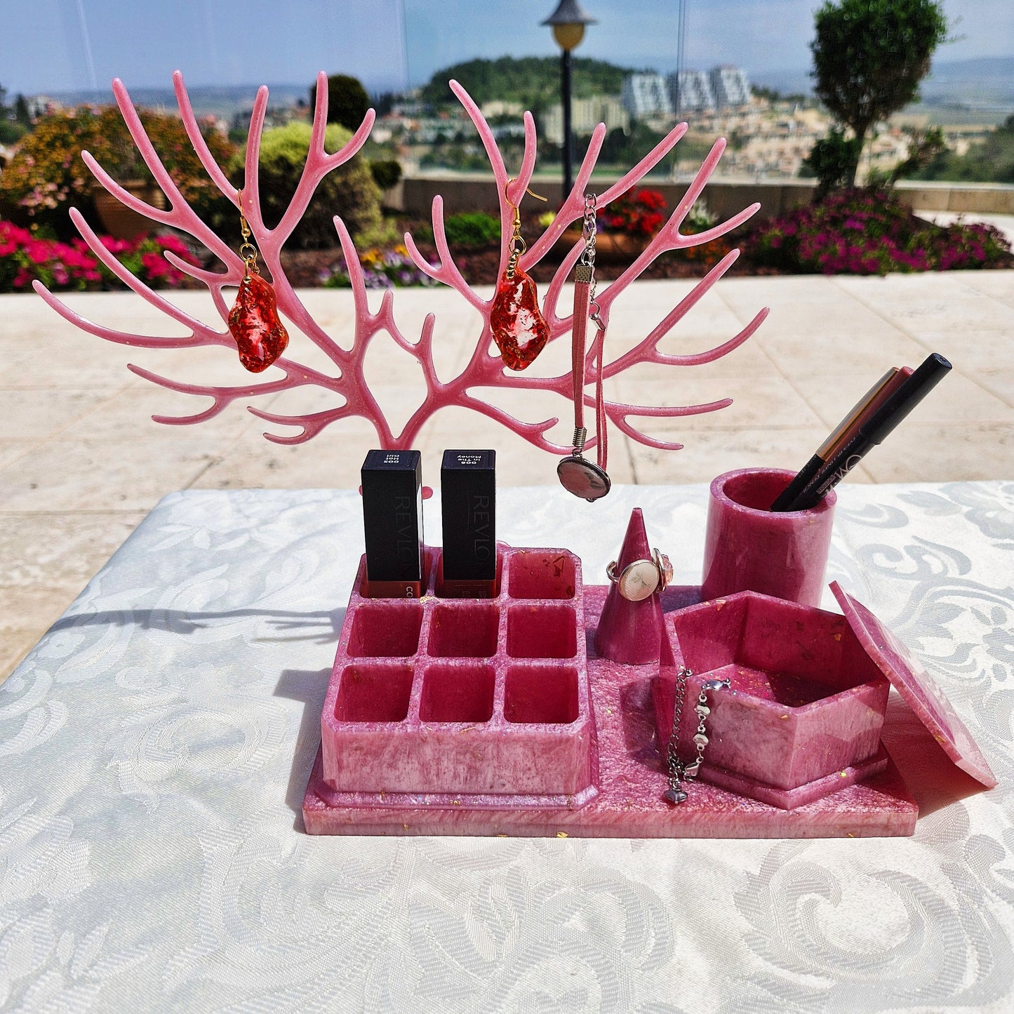 ארגונית איפור ותכשיטים