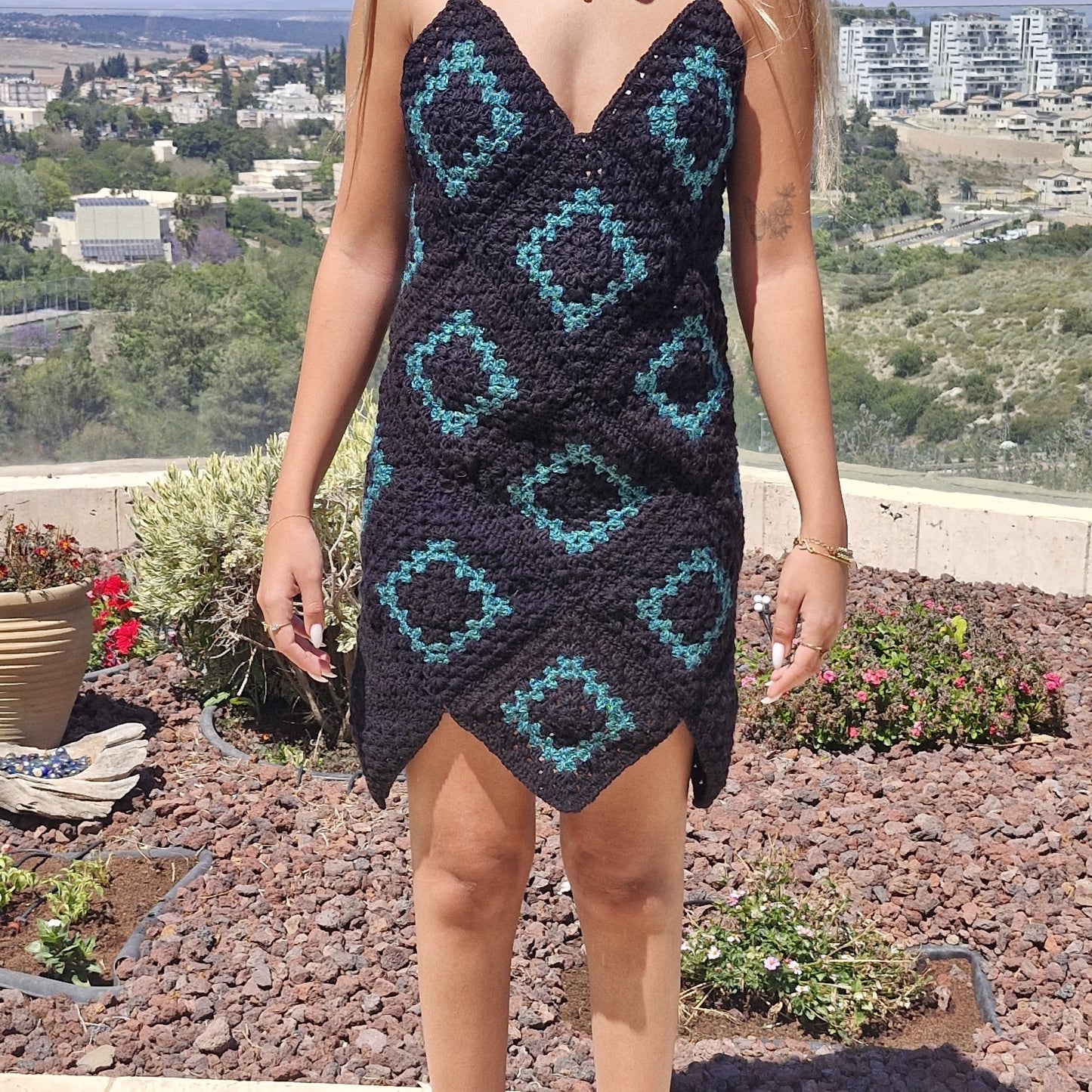 שמלת קרושה בעבודת יד ירוק שחור