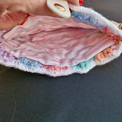 תיק אביבי מנצנץ