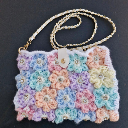 תיק אביבי מנצנץ