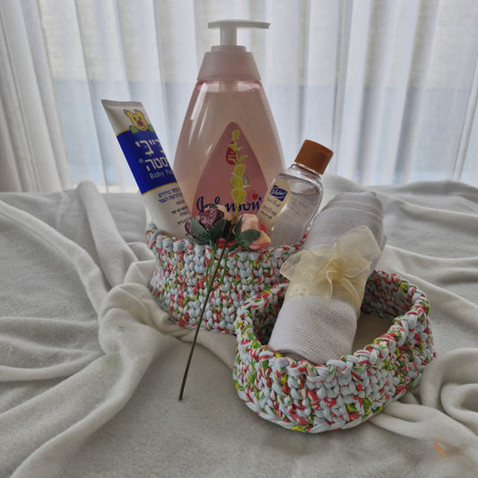 מארז לידה תכלת פרחוני