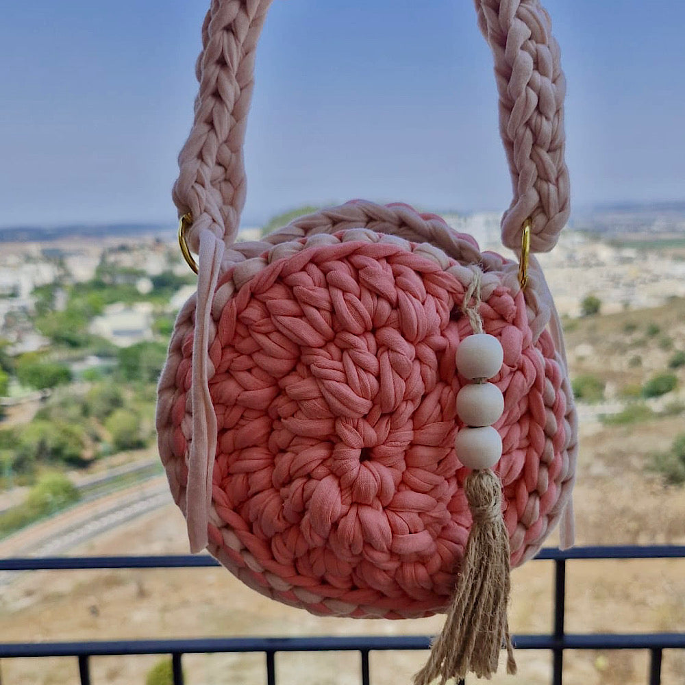 תיק יד עגול