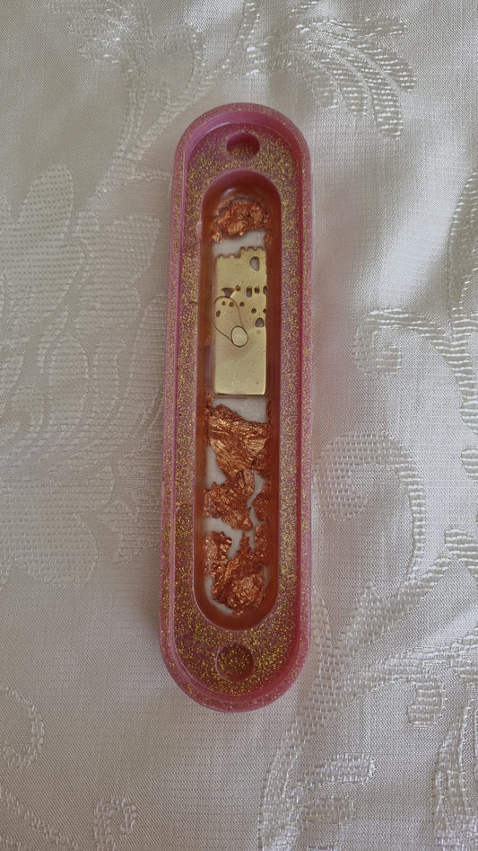 בית מזוזה נגיעות כתומות