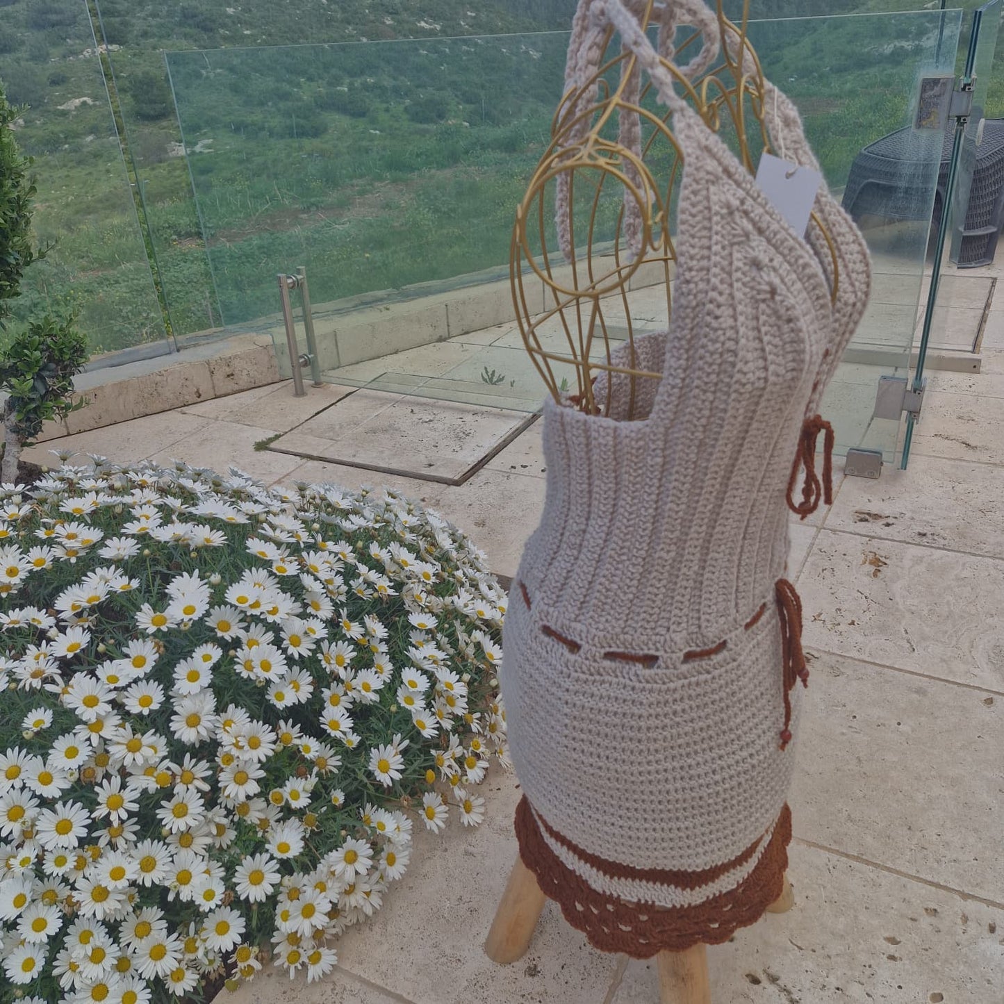 שמלת קרושה בעבודת יד