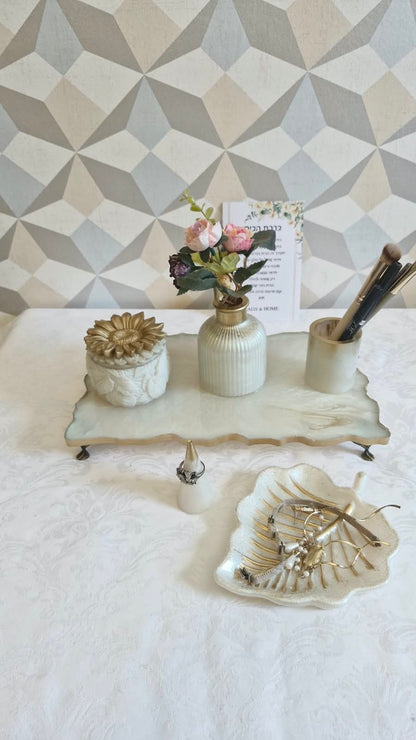ארגונית תכשיטים ואיפור Pearl Vanity