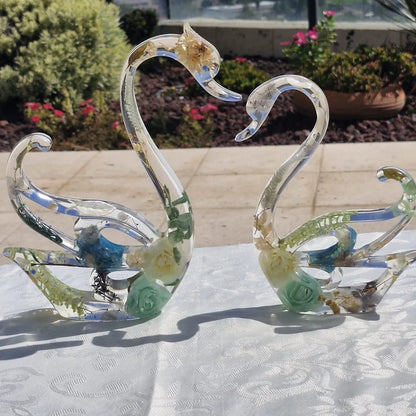 פריחת הברבור בגווני ירוק עם שמנת