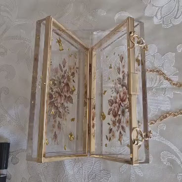 תיק אקרילי ייחודי בעיצוב פרחוני שקוף Golden Blossom
