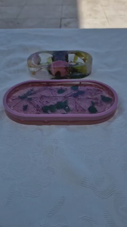 פמוטים על מגש בגוון ורוד פורח