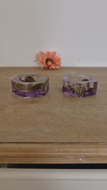 פמוטי משושה בגווני הסגול