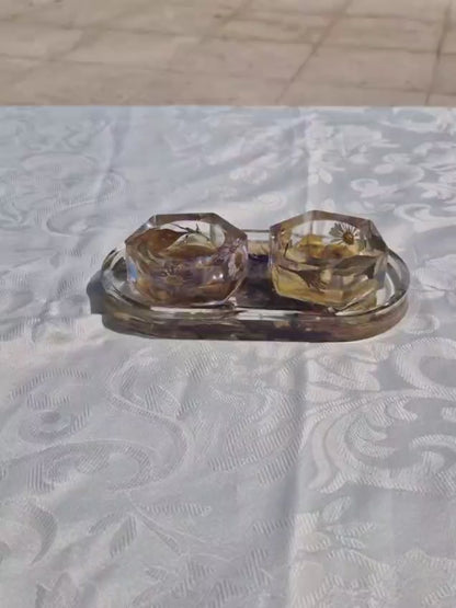 פמוטים על מגש בגוון פרחוני משושה